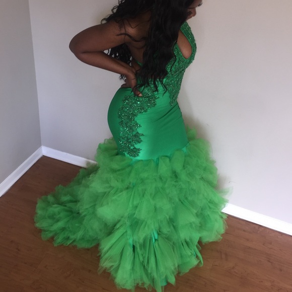 Green Prom dress size medium - Picture 2 of 2